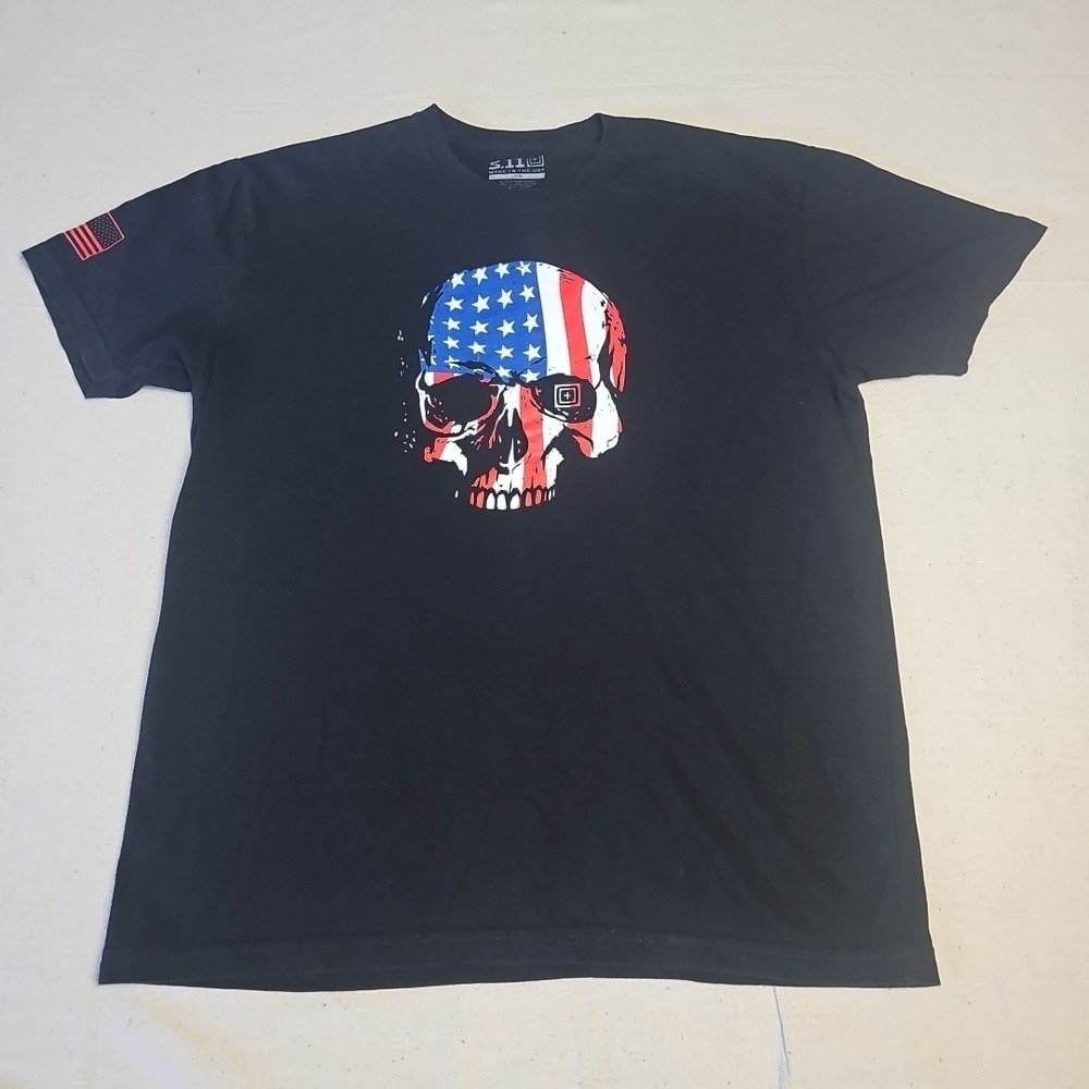 5.11‎ TACTICAL Men's Large Black USA Skull T-Shirt Tee Flag Stars Stripes Cotton